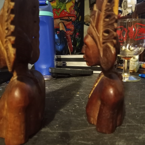 Old Handcarved wood book ends - Picture 5 of 8